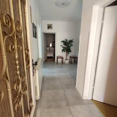 Ana Apartman